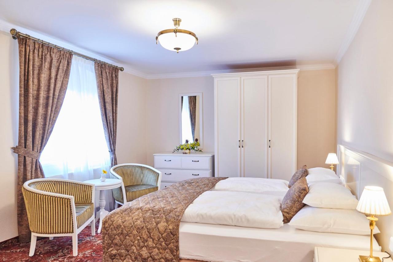 Spa Hotel Centrum Františkovy Lázně Екстериор снимка